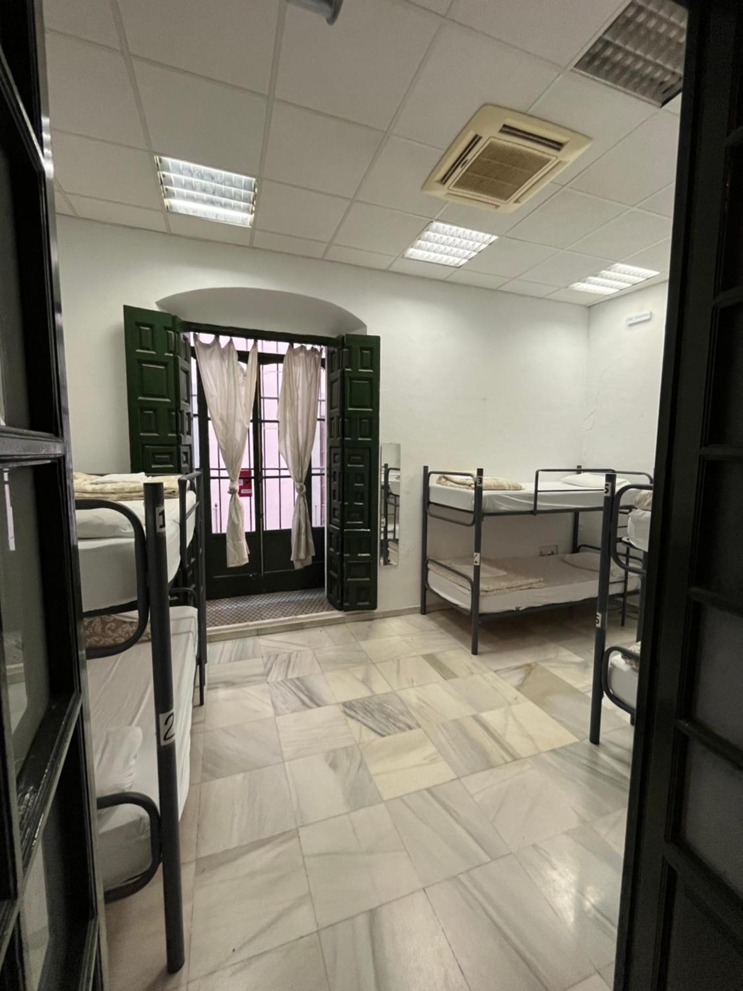 San Isidoro Hostel Sevilla ภายนอก รูปภาพ